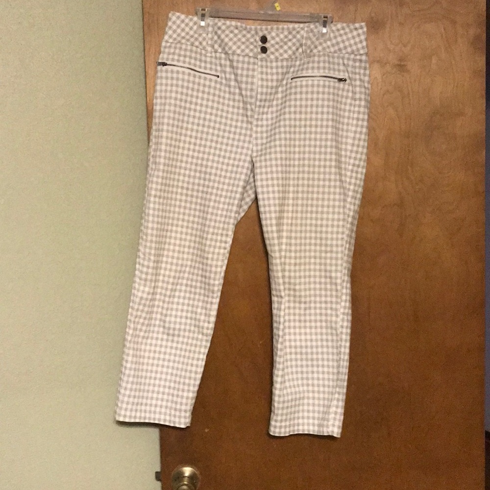 Crop pants.
